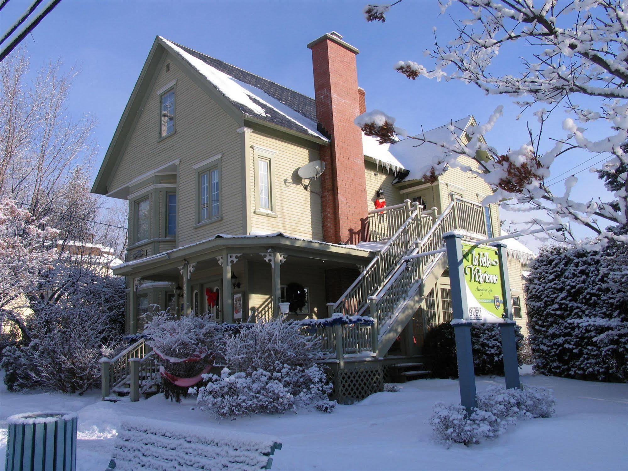 Hotel La Belle Victorienne Magog Exterior foto